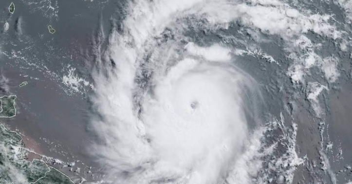Huracán Beryl tocará tierra el jueves o viernes en Quintana Roo